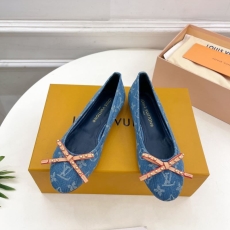 Louis Vuitton Flat Shoes